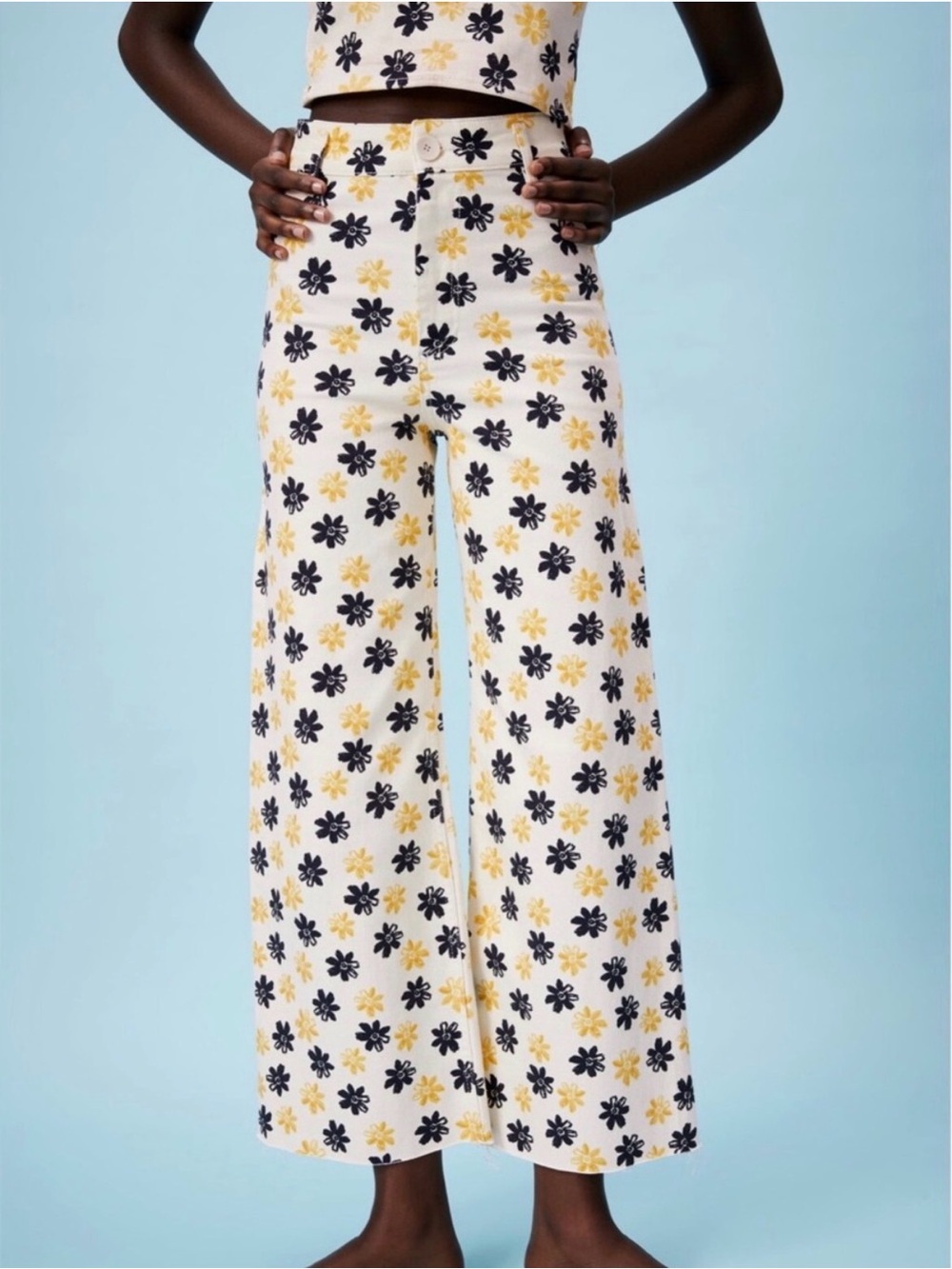 Zara The Marine Straight Jeans in Daisy Floral - Size 2